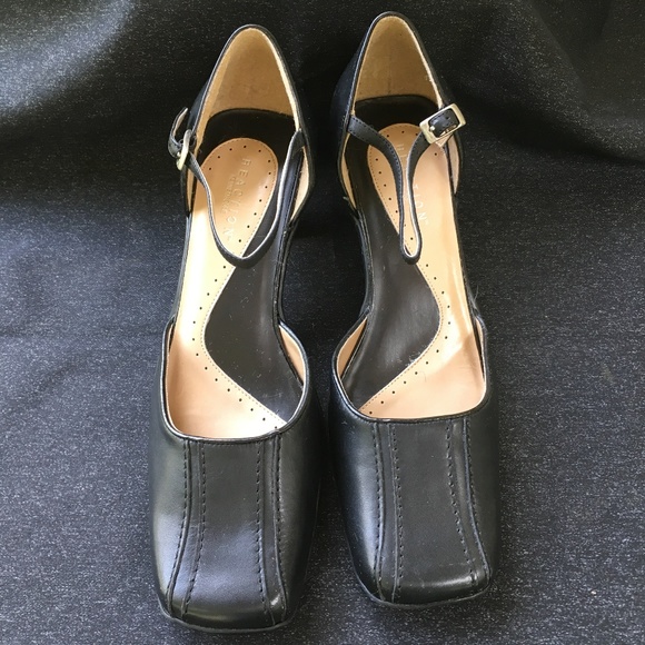 kenneth cole kitten heel